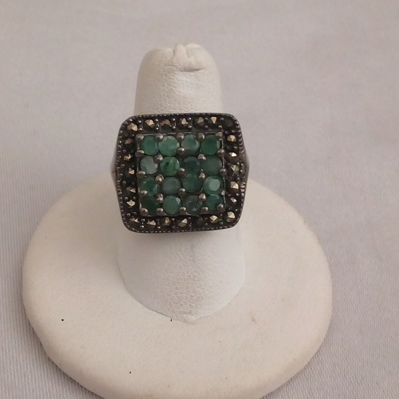 Hand Crafted Jewelry - Vintage antique Natural emerald cocktail ring Size 6 😯